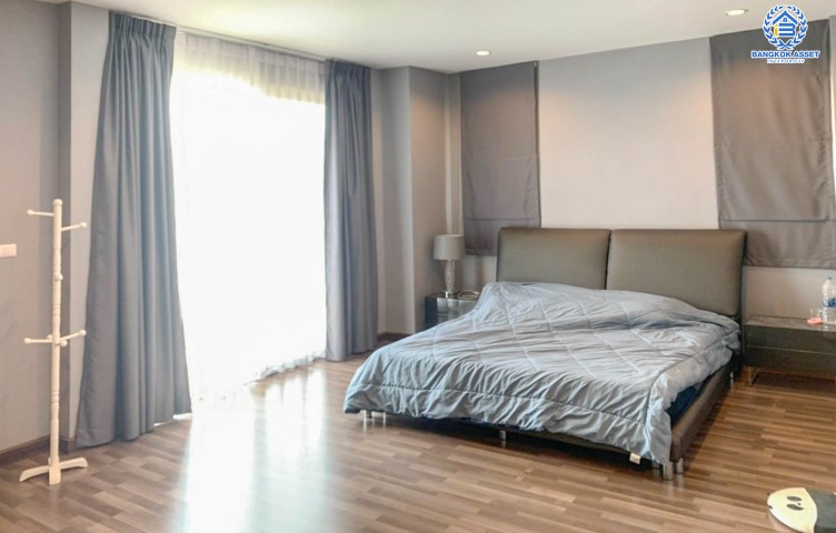 *****บ้านเดี่ยวมือสอง ม.ธารา ราชพฤกษ์-ปิ่นเกล้า บ้านสวย พร้อมอยู่ หลังมุม เนื้อที่ 102 ตร.ว. ฟังก์ชัน 4 ห้องนอน 4 ห้องน้ำ 2 ที่จอดรถ แถมฟรี !!! เครื่องปรับอากาศ 5 เครื่อง+เครื่องทำน้ำอุ่น 2 เครื่อง บนทำเลเชื่อมสู่ถนนกาญจนาภิเษก รายล้อมด้วยสิ่งอำนวยความสะดวกครบครัน